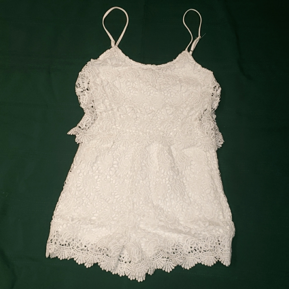 2/$20 Pretty Lace Romper